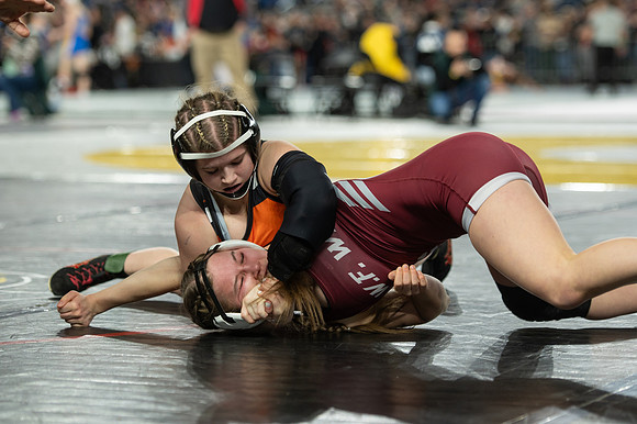 Ramona Reinitz (Centralia) defeated Eden Hornby (W. F. West)-095