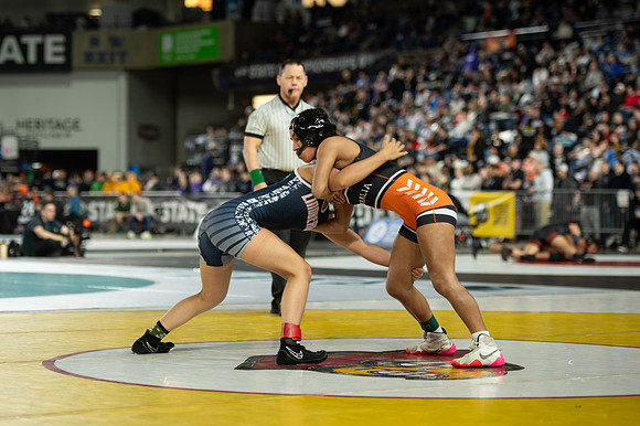 -Jocelyn Navarro (Centralia) defeated Purnima Gurung (Lindbergh)-054