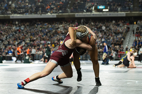 Emily Mallonee (W. F. West (Girls)) defeated Jahaida Delgado (East Valley (Yakima)-049