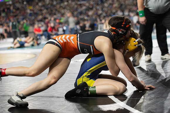 Lander Floch (Aberdeen (Girls)) defeated Sophia Hoyas (Centralia)-009