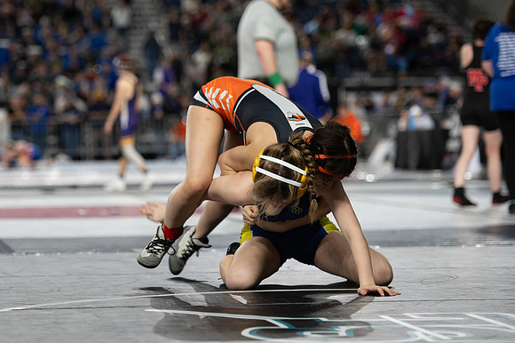 Lander Floch (Aberdeen (Girls)) defeated Sophia Hoyas (Centralia)-005