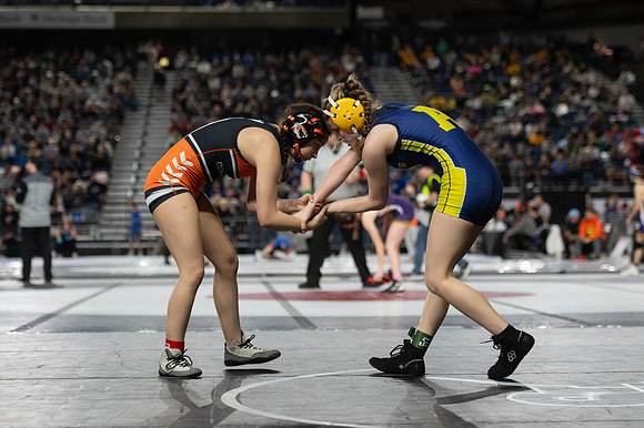 Lander Floch (Aberdeen (Girls)) defeated Sophia Hoyas (Centralia)-007