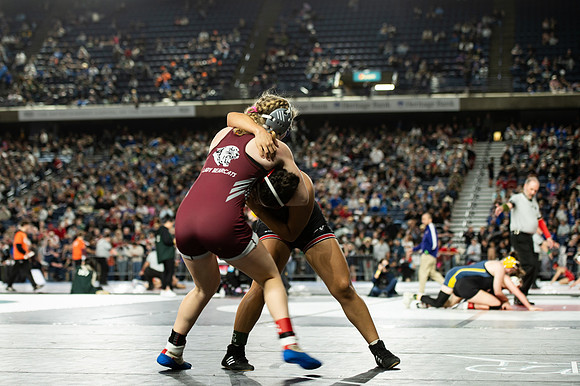 Emily Mallonee (W. F. West (Girls)) defeated Jahaida Delgado (East Valley (Yakima)-048