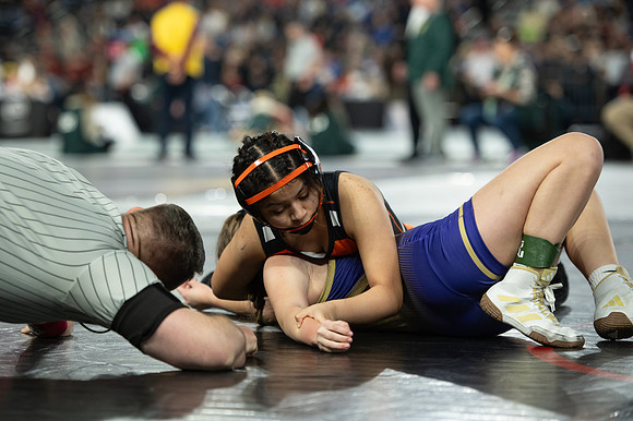Arisbeth Rojas-Ramirez (Centralia (Girls)) defeated Makinley Therien (Rogers (Spokane)-002