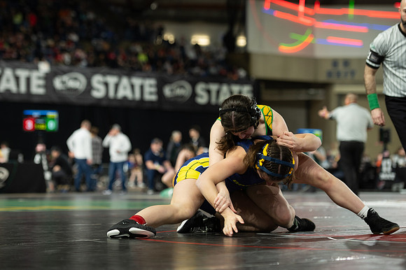 Laura Calzolari (Aberdeen (Girls)) defeated Vera Pope (Tumwater)-047
