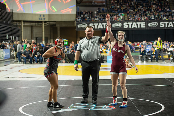 Emily Mallonee (W. F. West (Girls)) defeated Jahaida Delgado (East Valley (Yakima)-052