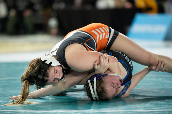 Eva Reinitz (Centralia) defeated Evelyn Talbot (North Mason)-081