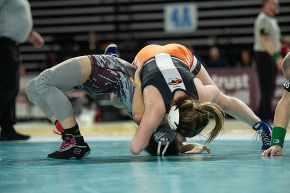 -Eva Reinitz (Centralia) defeated Heidy Larios Verduzco (Grandview) 186