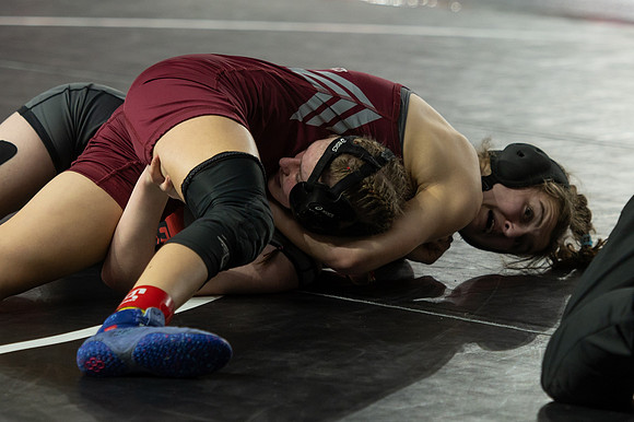 Lilly Hopkins (Orting) defeated Berkeley Varick (W. F. West)-085