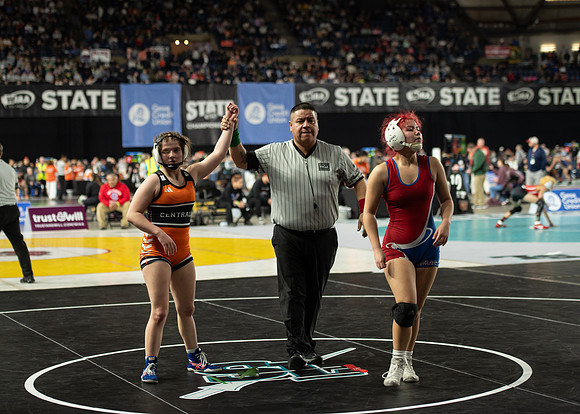 Eva Reinitz (Centralia) defeated Nina Sakumoto (Washington )-073